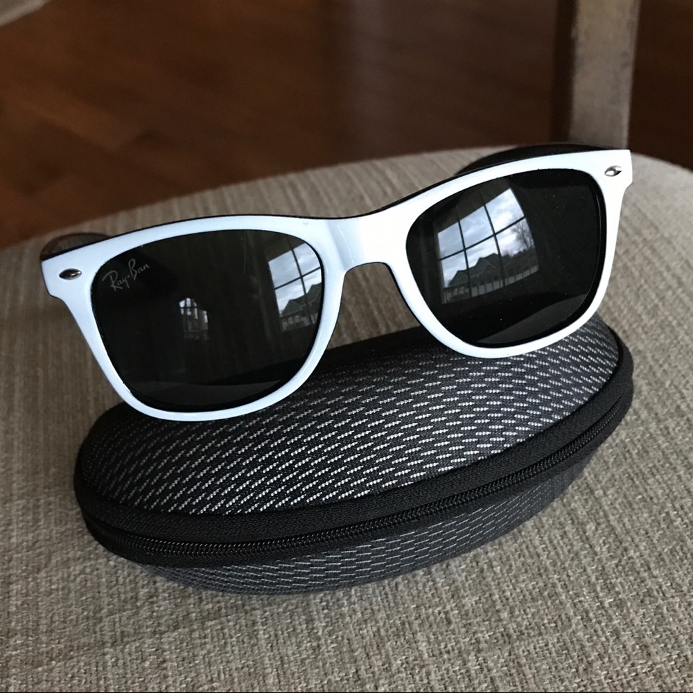 Classic Ray Ban Wayfarer Sunglasses
